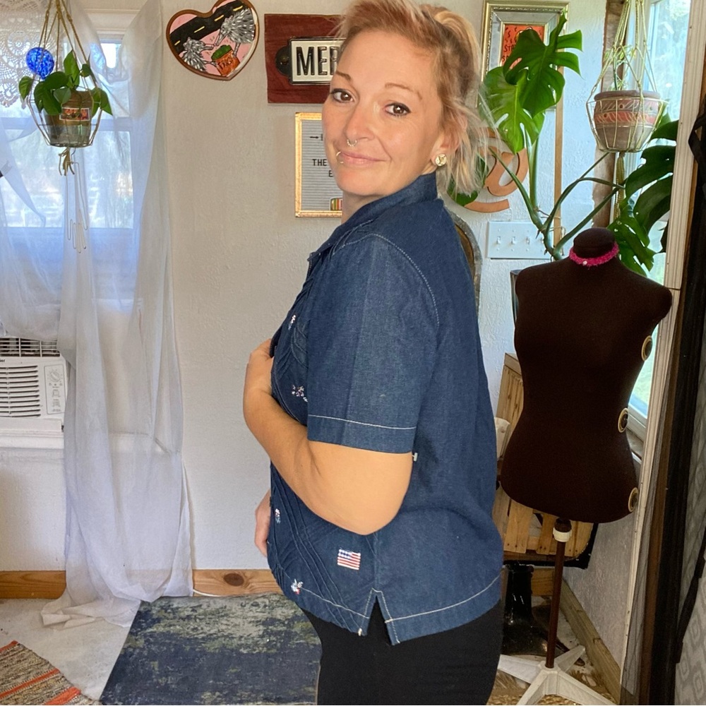 Vintage Koret City Blues Denim USA Button Front Short Sleeve Top Size Small - Picture 13 of 14